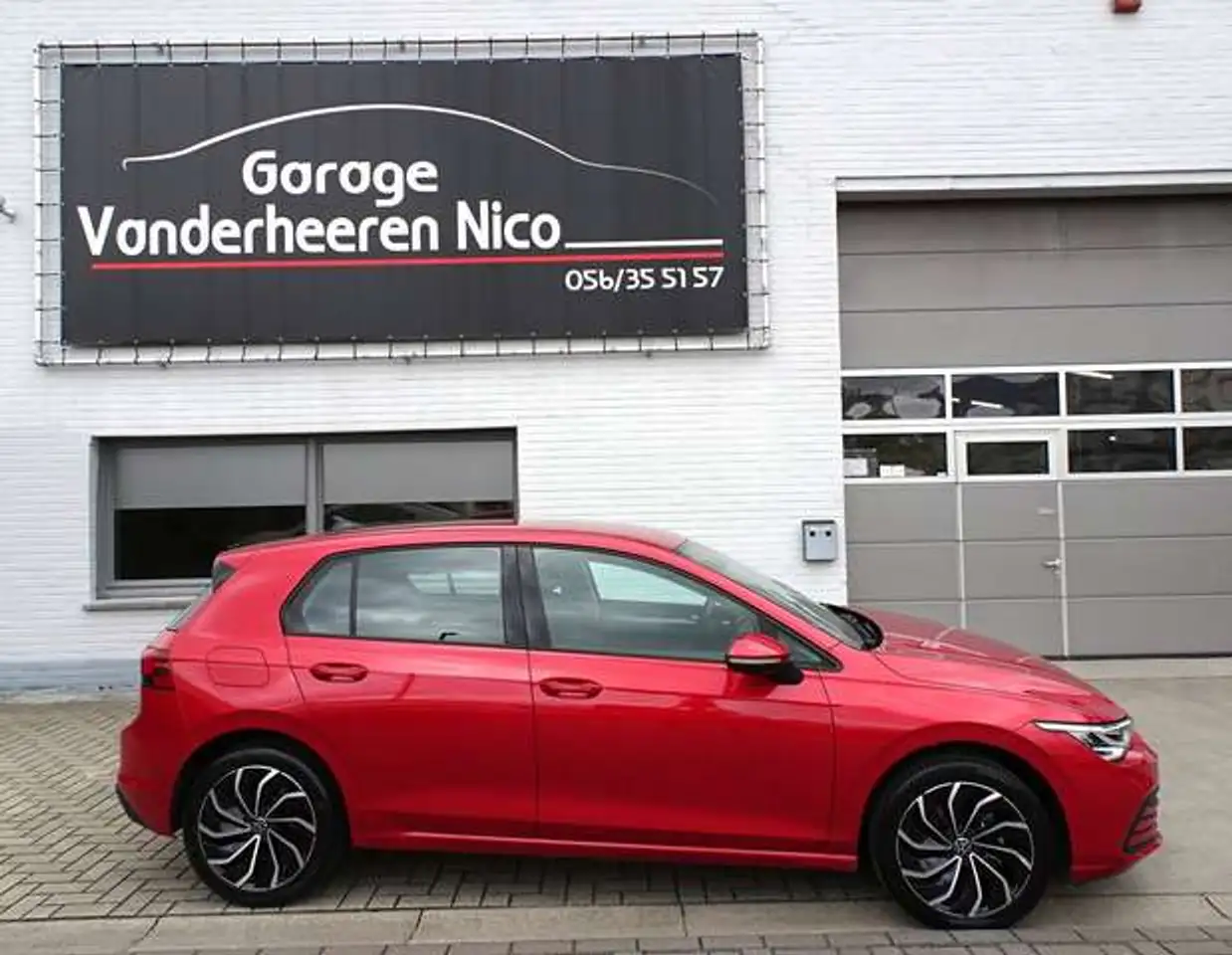 Volkswagen Golf VIII 1.5TSi Life VIRTUAL,CAMERA,CARPLAY,ADAPT. CRUISE,FULL LED,SFEERVERLICHTING,PDC V+A,NAVI,DAB,ALU 17",AIRCO — photo 1 of 30