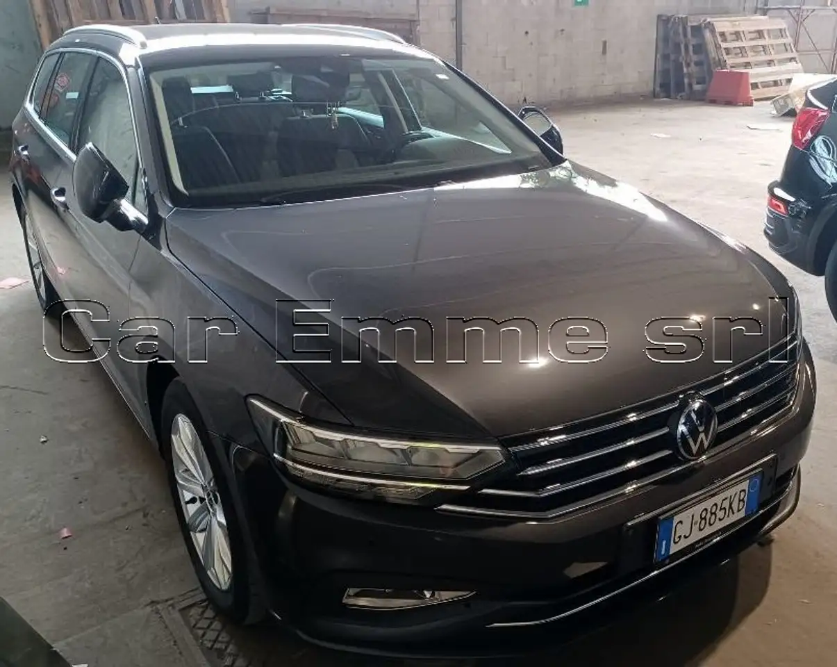Volkswagen Passat Variant 2.0 TDI Business DSG — photo 1 of 7