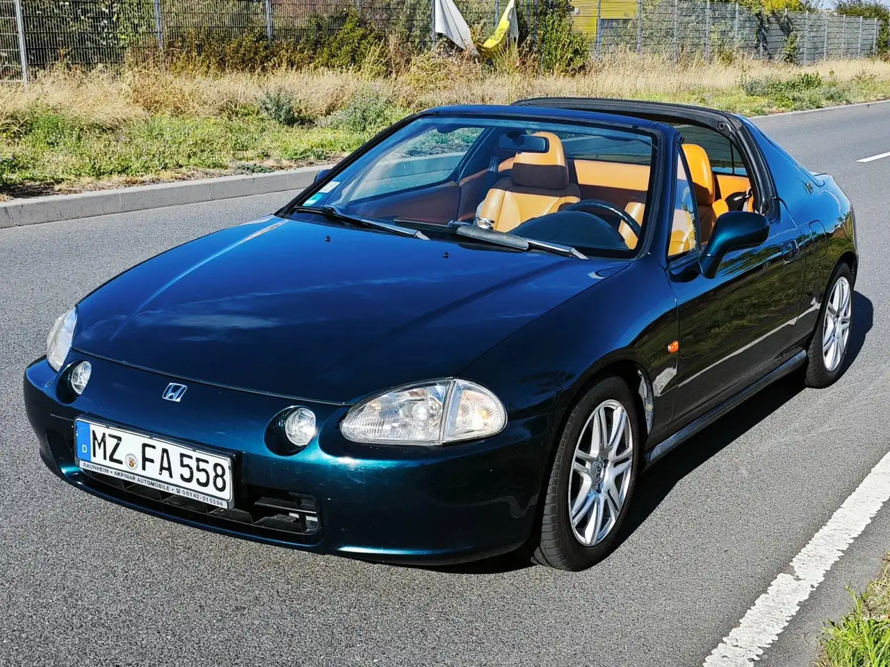 Honda CRX CRX 1.6 ESi del Sol — photo 1 of 21