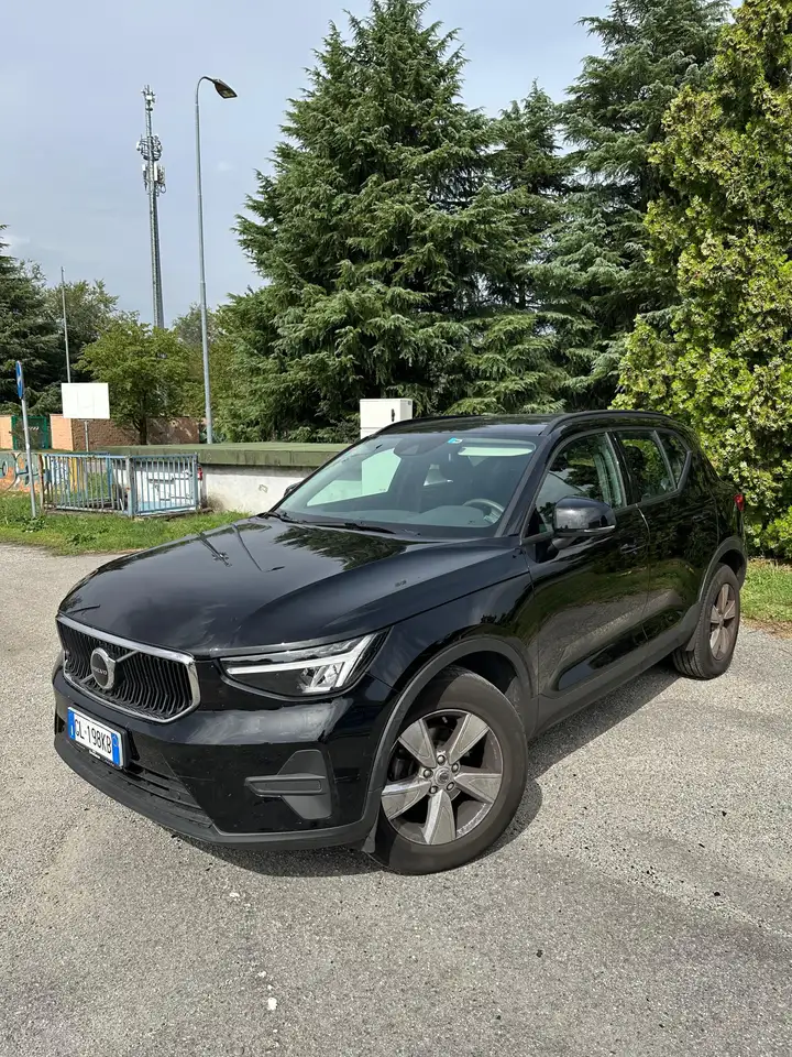 Volvo XC40 1.5 t2 Essential auto — photo 1 of 7