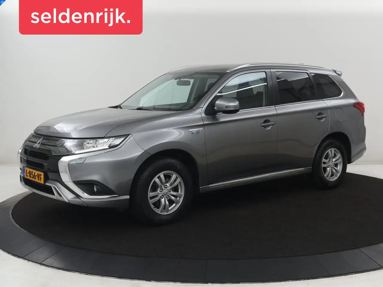 Mitsubishi Outlander 2.4 PHEV Pure | SOH 71% | Camera | Stoelverwarming — photo 1 of 38