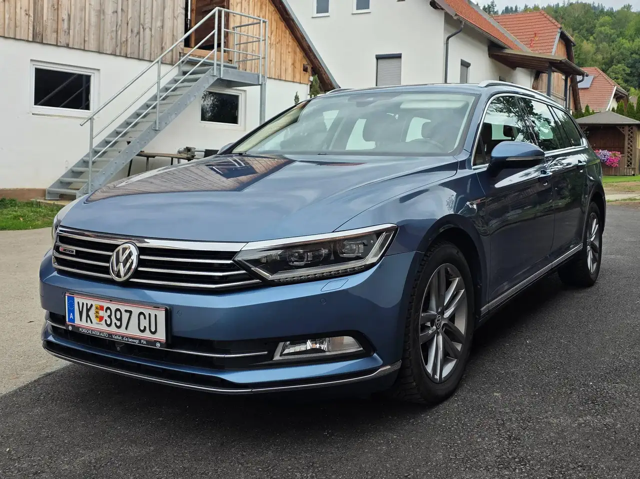 Volkswagen Passat Variant Passat Variant SCR Highline TDI 4Motion DSG Highline — photo 1 of 12