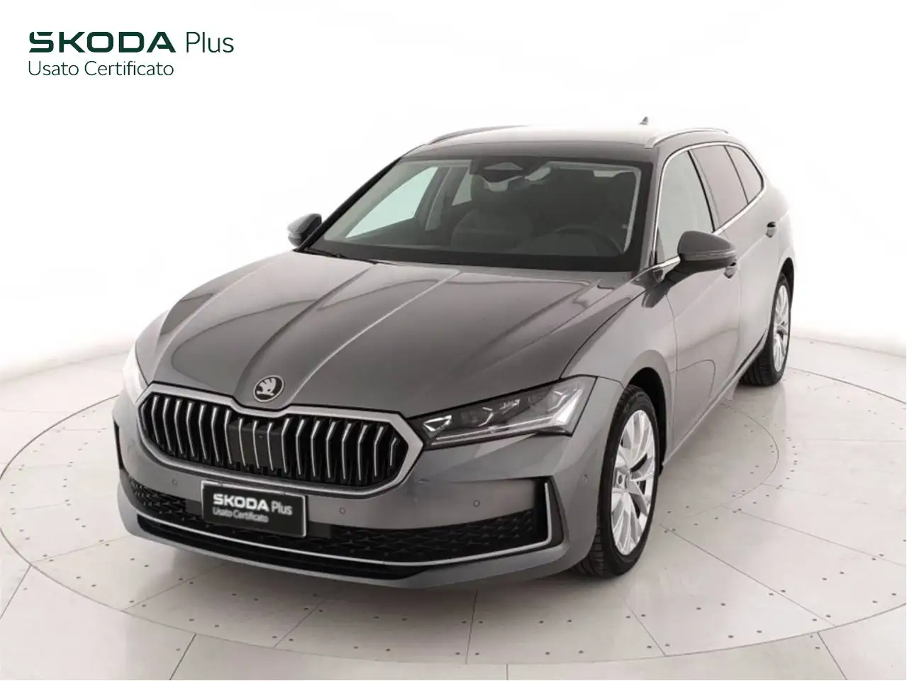 Skoda Superb Wagon 2.0 tdi Style 150cv dsg — photo 1 of 15