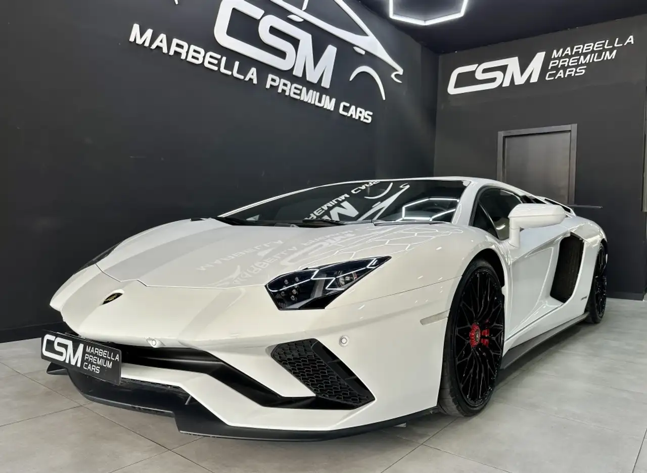 Lamborghini Aventador LP740-4 S — photo 1 of 15