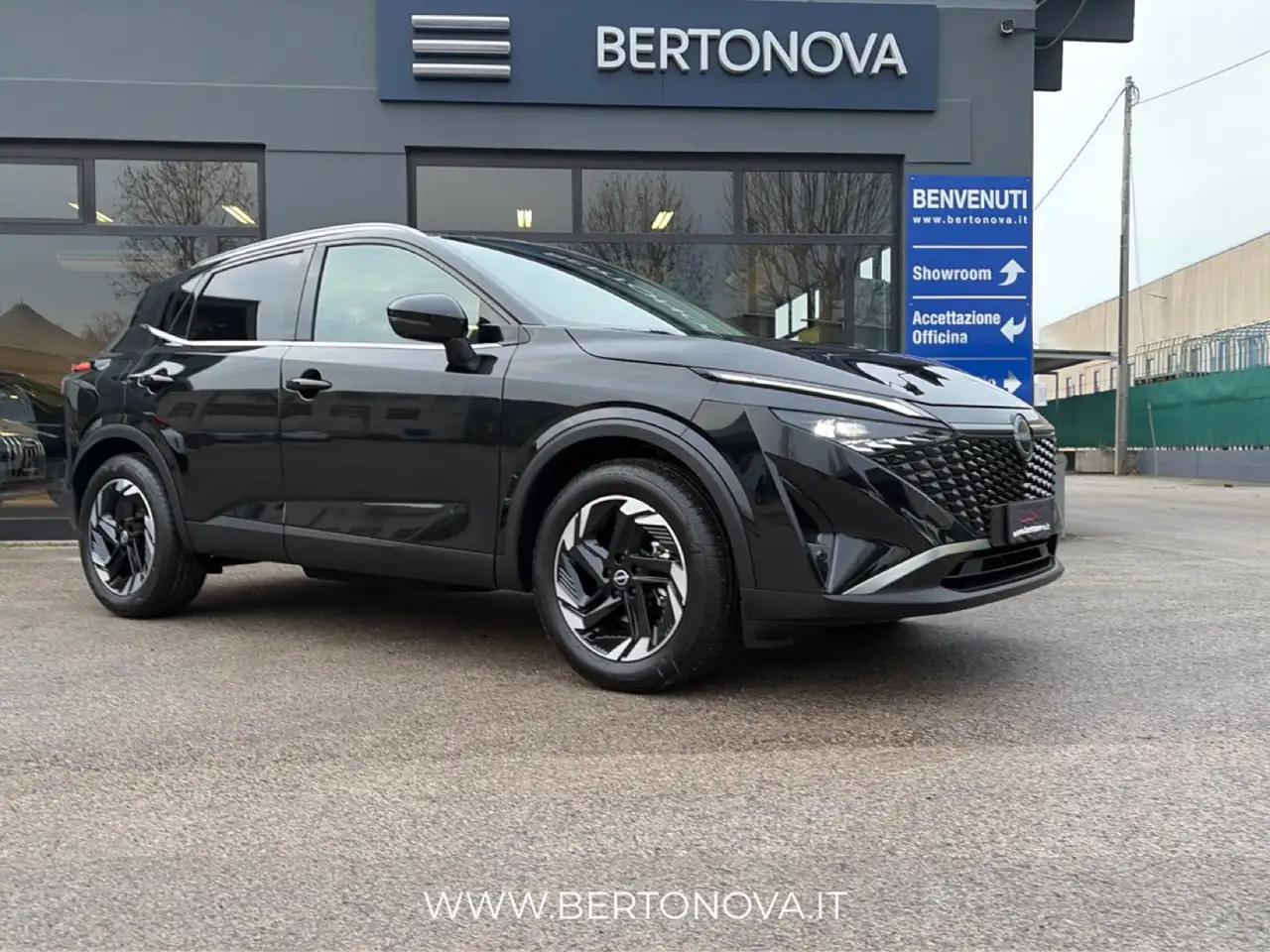 Nissan Qashqai Qashqai MHEV 158 CV Xtronic 4WD N-Connecta — photo 1 of 17