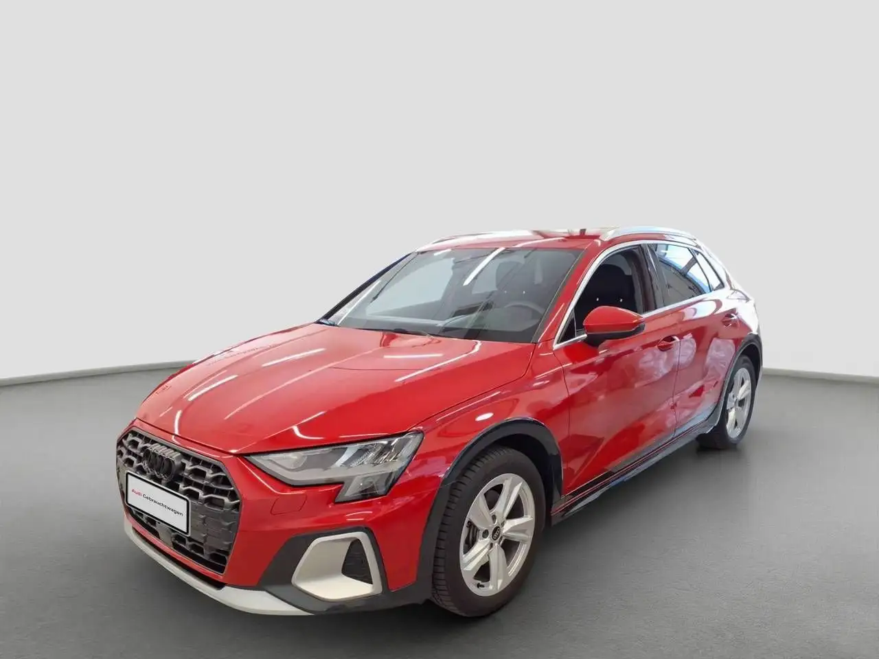 Audi A3 allstreet 35 TFSI 5JGa LED Virtual Carplay AHK — photo 1 of 3