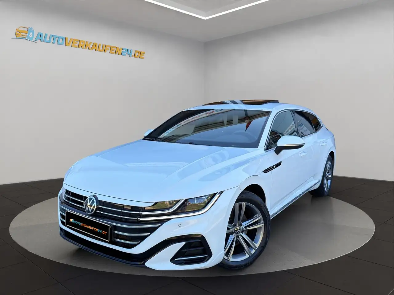 Volkswagen Arteon Sb. eHybrid R line PANO AMBIENTE CARPLAY — photo 1 of 40