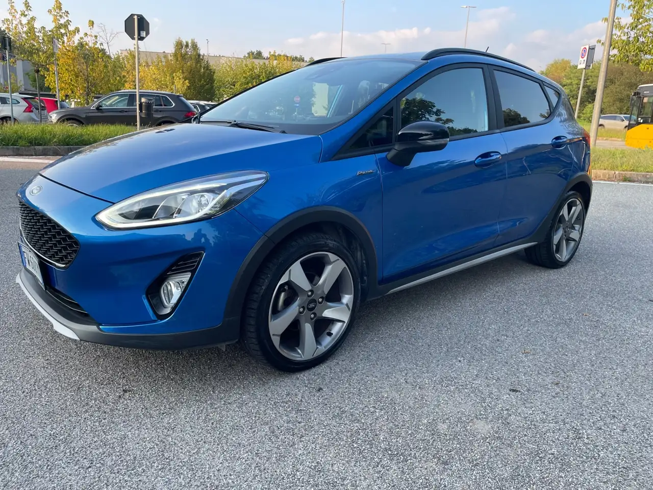 Ford Fiesta Fiesta Active 1.0 Ecoboost 100 CV . Start&Stop — photo 1 of 15