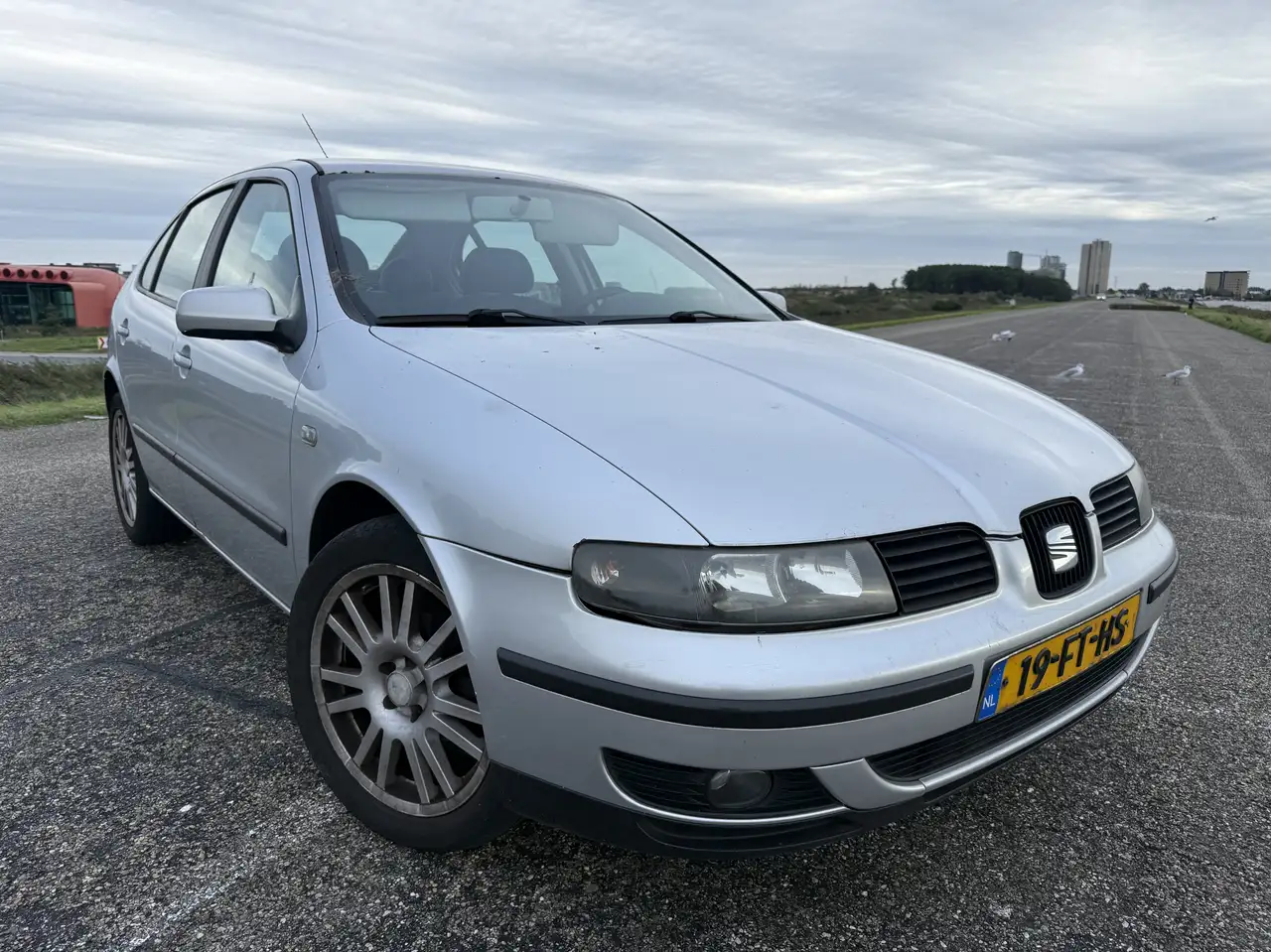SEAT Leon 1.6 AUTOMAAT/APK MAART 2027/TREKHAAK/NAP — photo 1 of 14