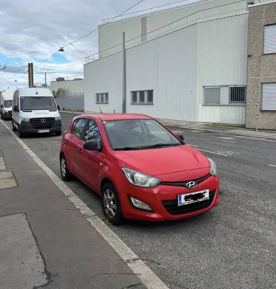 Hyundai i20 1,25 Life — photo 1 of 1