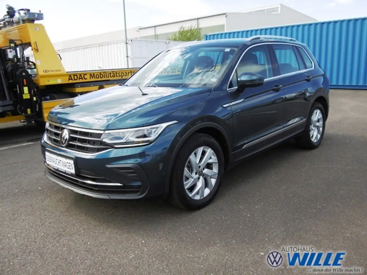 Volkswagen Tiguan 2.0 TSI 4Motion Life Klima Navi Rückfahrkamera — photo 1 of 20
