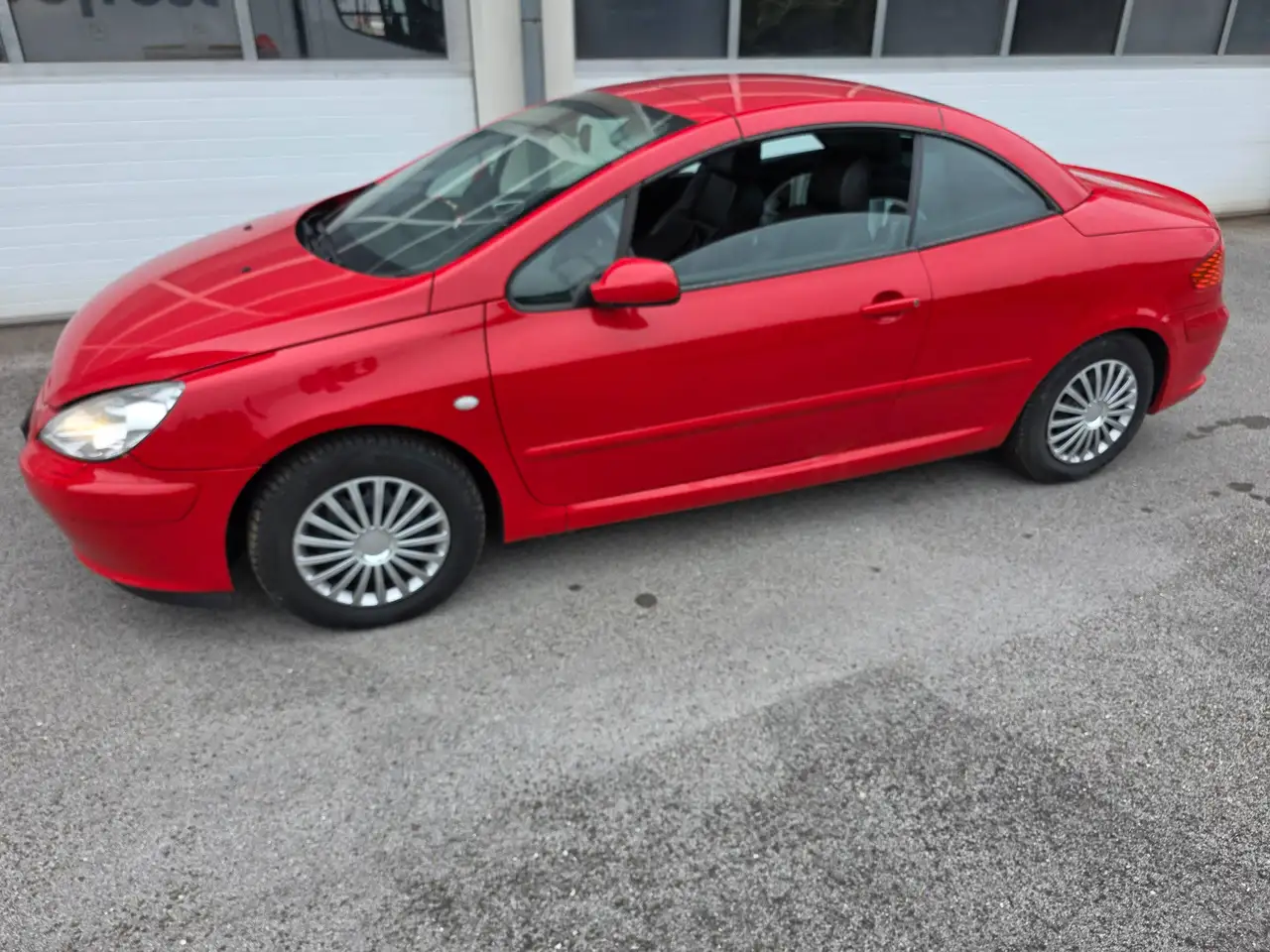 Peugeot 307 307 CC 2,0 16V Tiptronic — photo 1 of 8