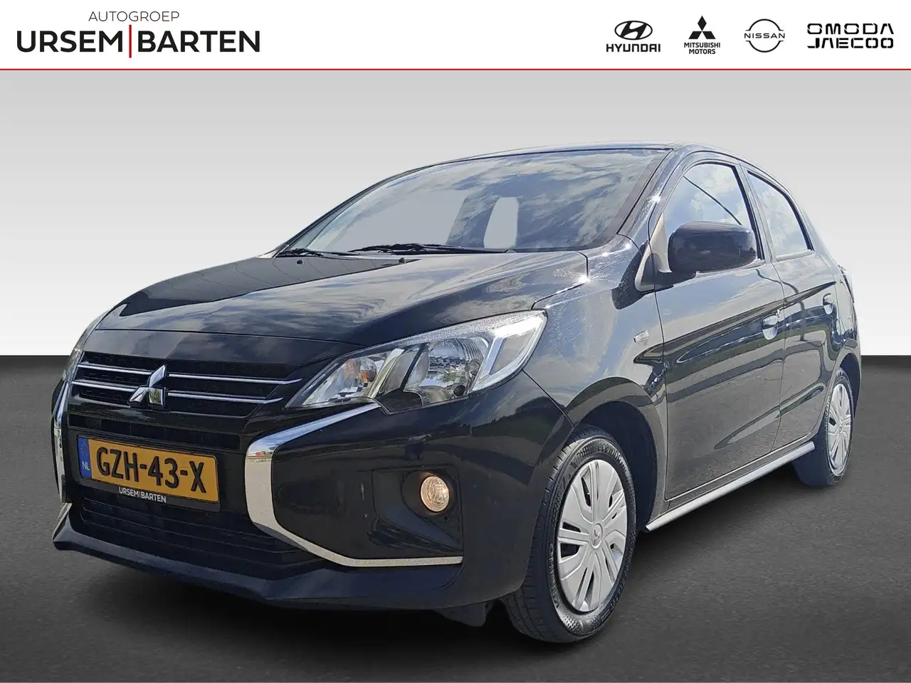 Mitsubishi Space Star 1.2 Active — photo 1 of 24