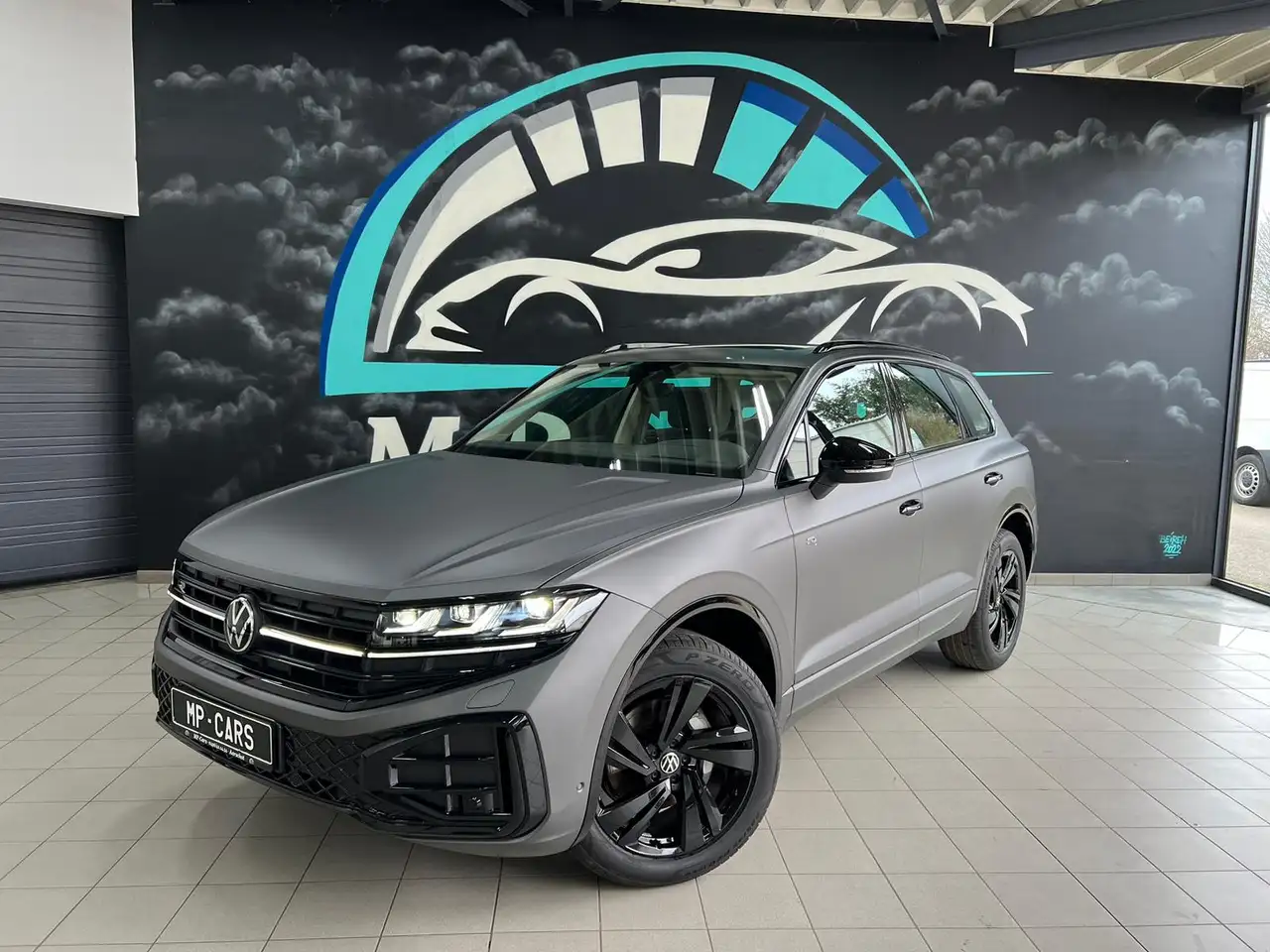 Volkswagen Touareg Touareg 3.0 TDi V6 SCR R-Line Final Edition — photo 1 of 15