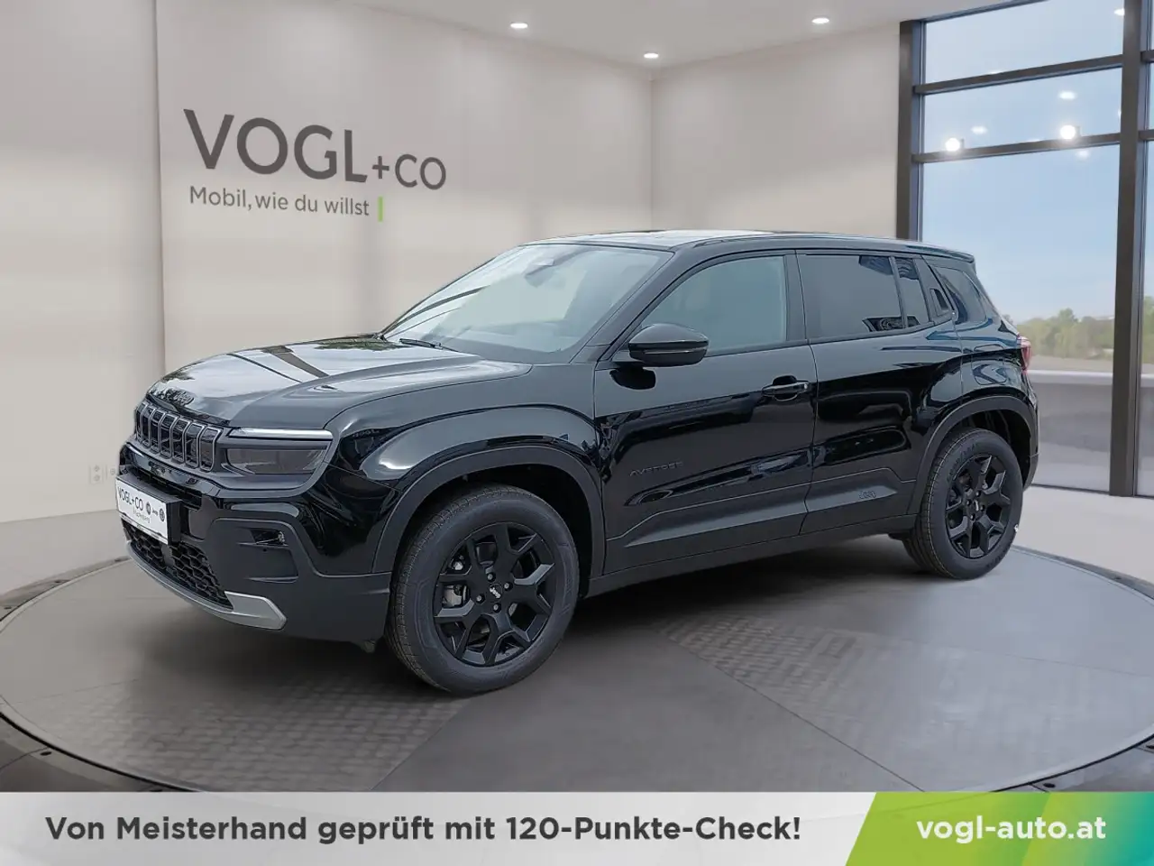 Jeep Avenger e-Hybrid 1.2 Black Edition — photo 1 of 19