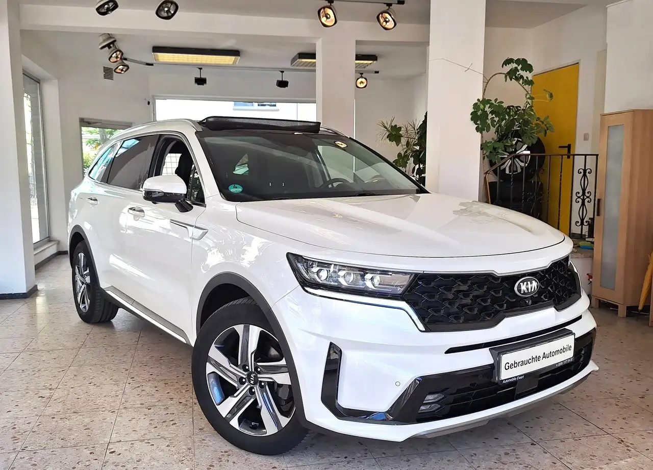 Kia Sorento Plug-In Hybrid AWD nur42Tkm Schiebedach 8xRäder Werksgarantie 360* LED — photo 1 of 40
