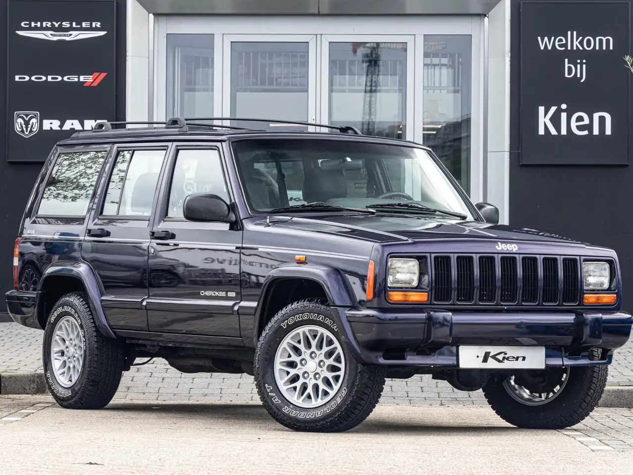 Jeep Cherokee 4.0i Classic | Leder | Automaat | 4.0 V8 | Elektri — photo 1 of 40