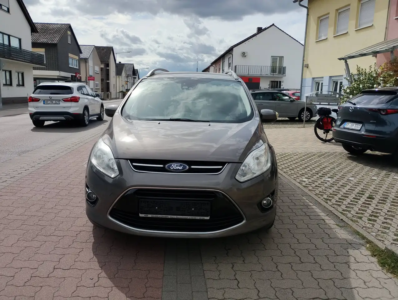 Ford Grand C-Max Titanium — photo 1 of 15