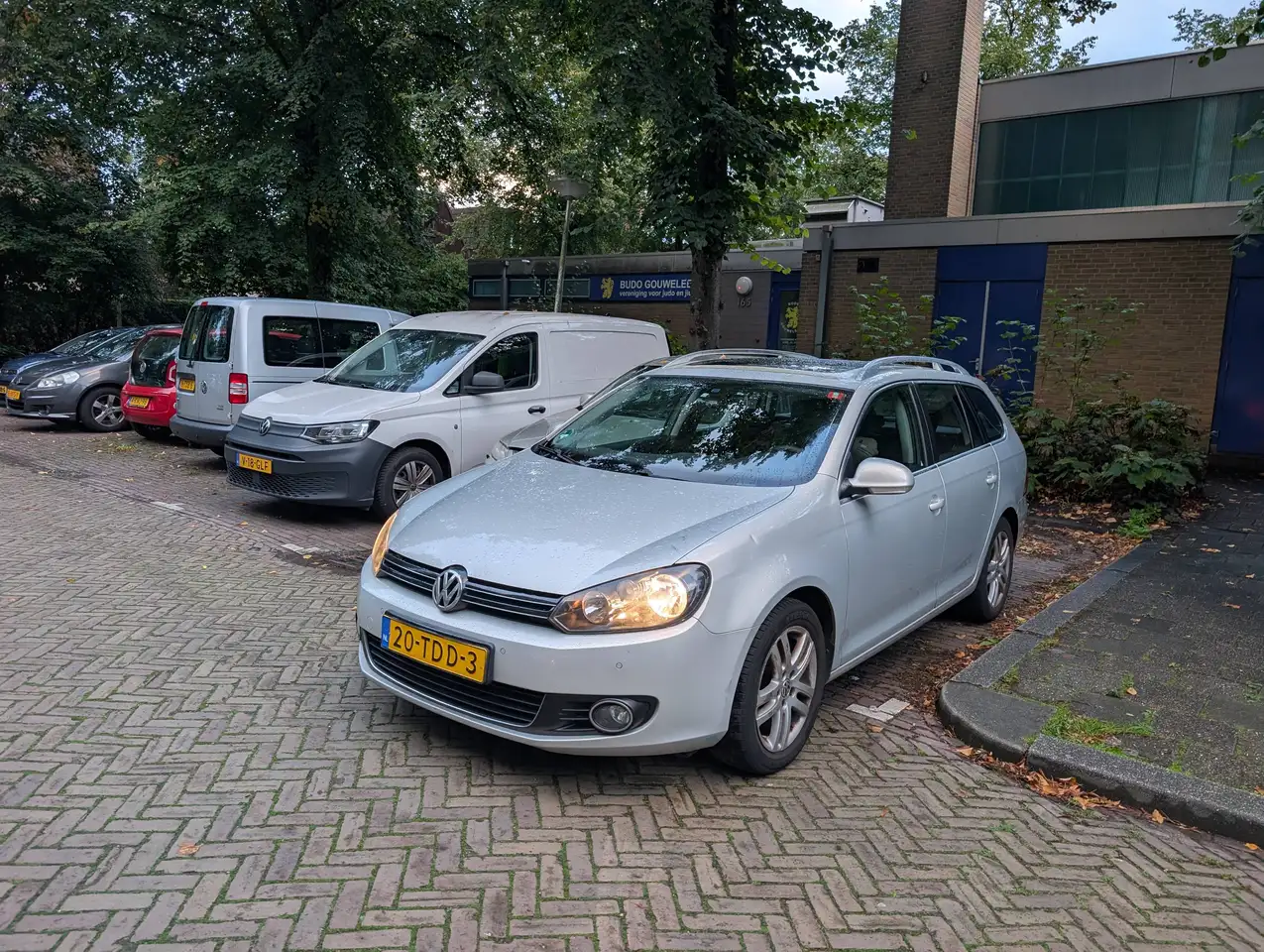 Volkswagen Golf Variant Golf 1.2 TSI Highline Bluemotion — photo 1 of 4