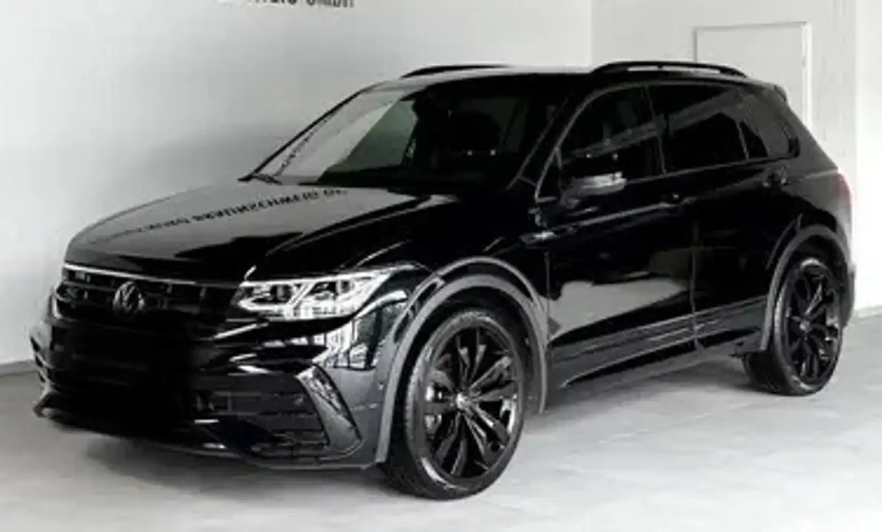Volkswagen Tiguan Tiguan 1,5 TSI ACT 3.fach R-Line Vollausstattung,Matrix Scheinwerfer, Pano,Sound,AHK — photo 1 of 21