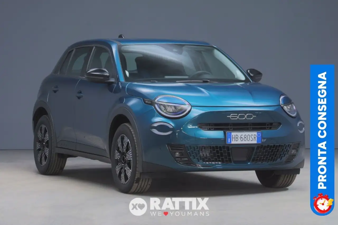 Fiat 600 1.2 Hybrid + Pack Comfort — photo 1 of 28
