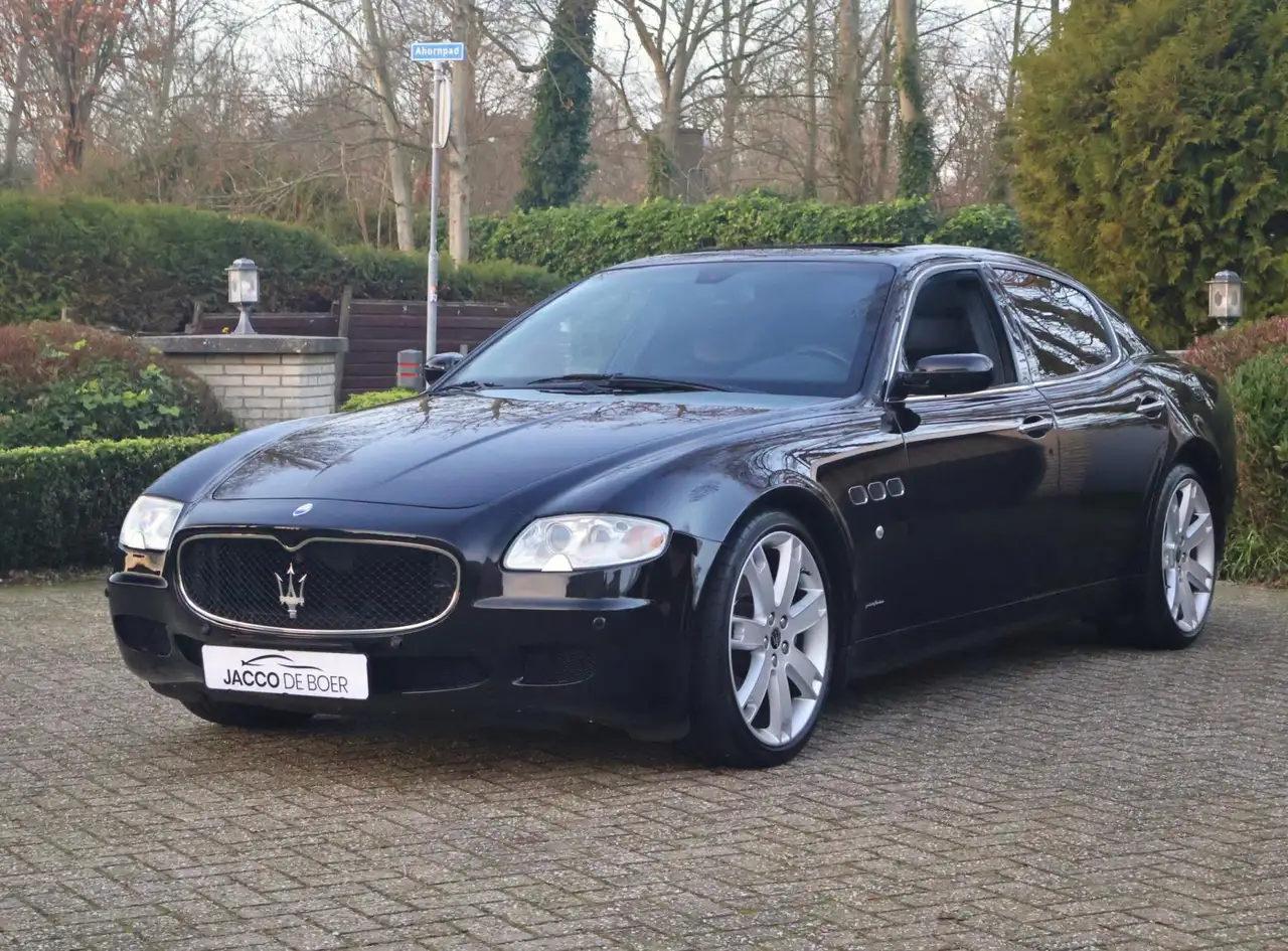 Maserati Quattroporte 4.2 Duo Select Sport GT-uitgevoerd — photo 1 of 40