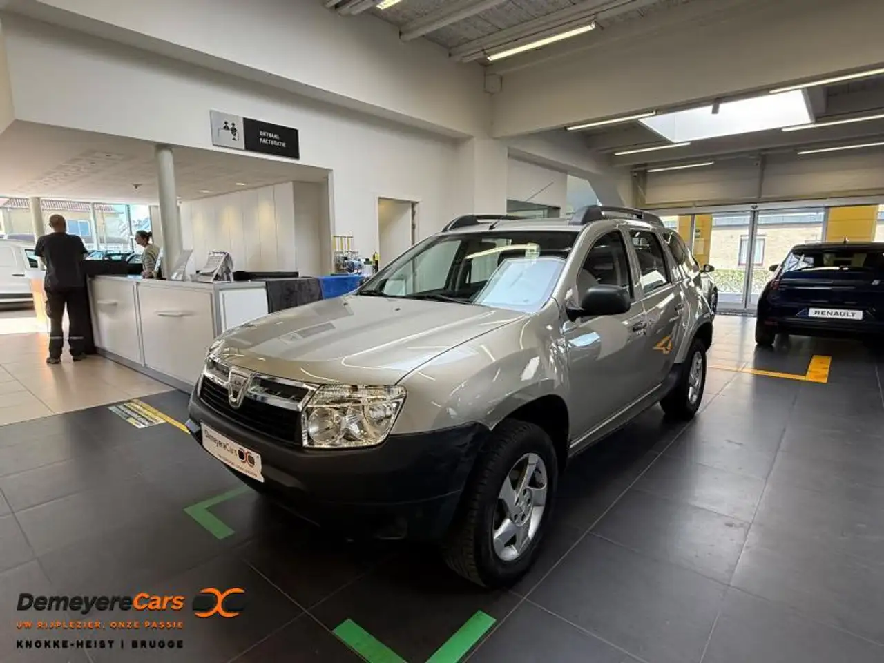 Dacia Duster I Ambiance — photo 1 of 15
