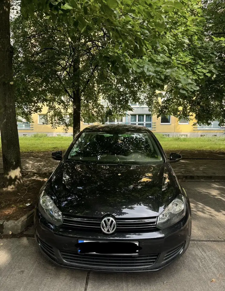 Volkswagen Golf 1.4 TSI Team — photo 1 of 15