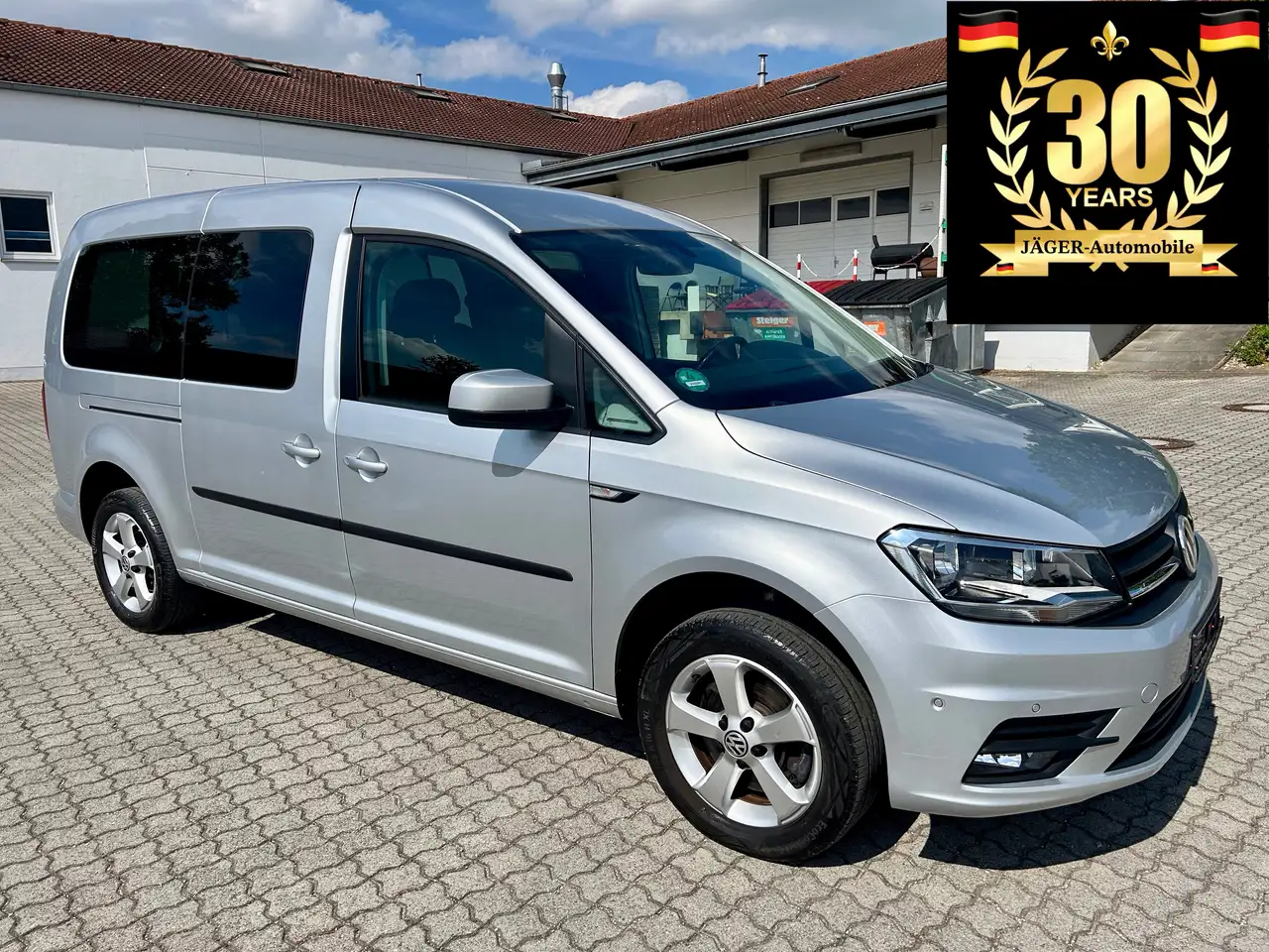 Volkswagen Caddy Maxi Trendline BMT*Aut.*Alu*PDC*Multi* — photo 1 of 17