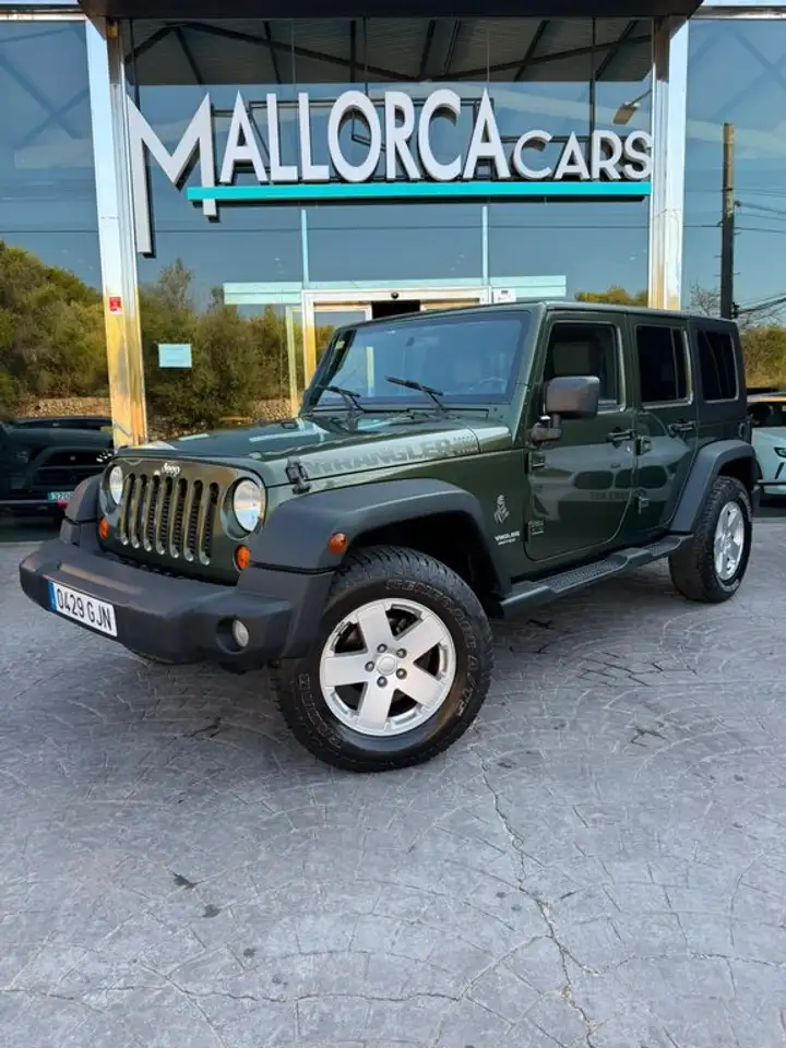 Jeep Wrangler 2.8 CRD Sahara Auto — photo 1 of 11