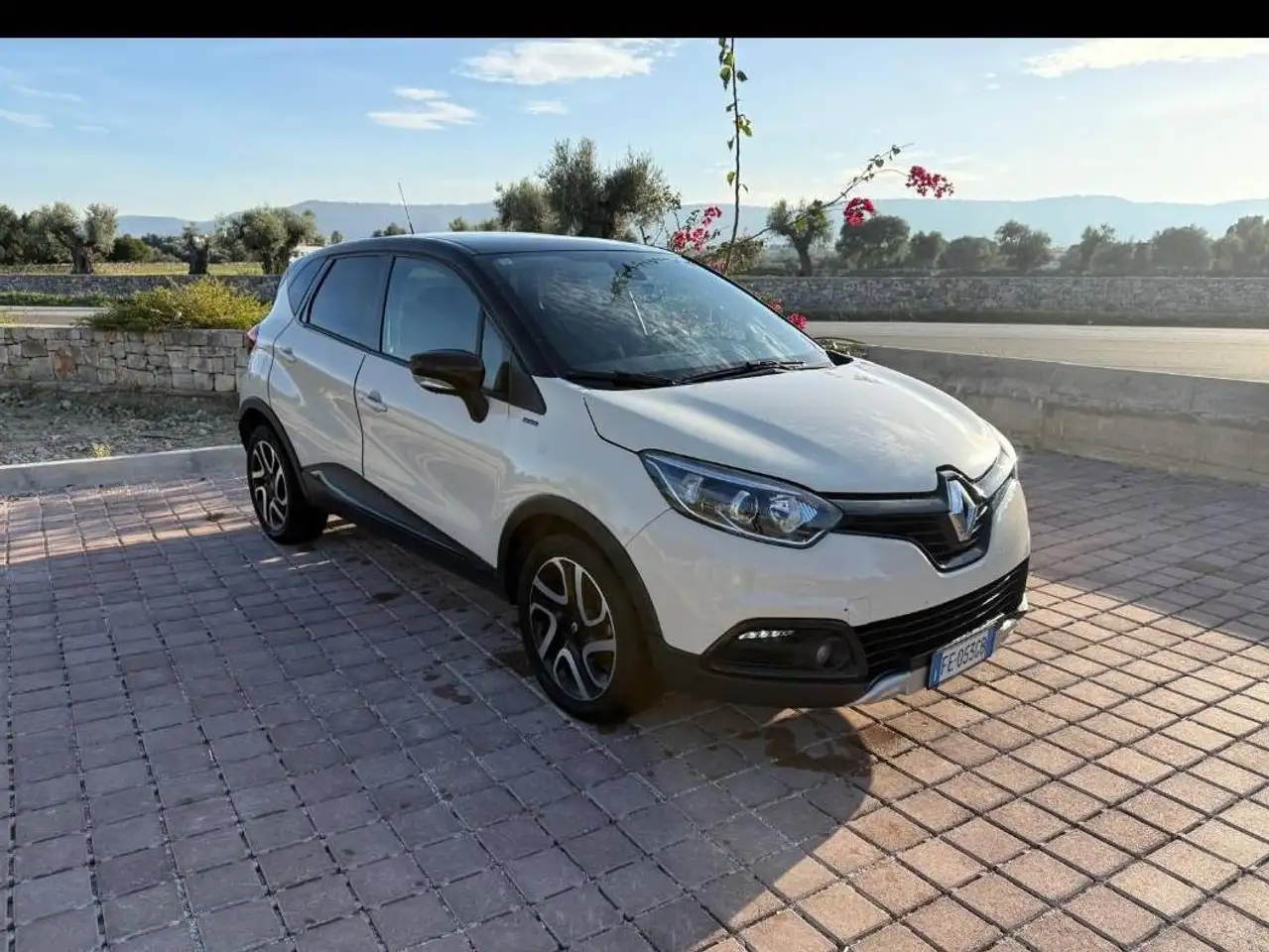 Renault Captur Captur I 2013 1.5 dci Hypnotic (magnetik) 90cv edc — photo 1 of 11