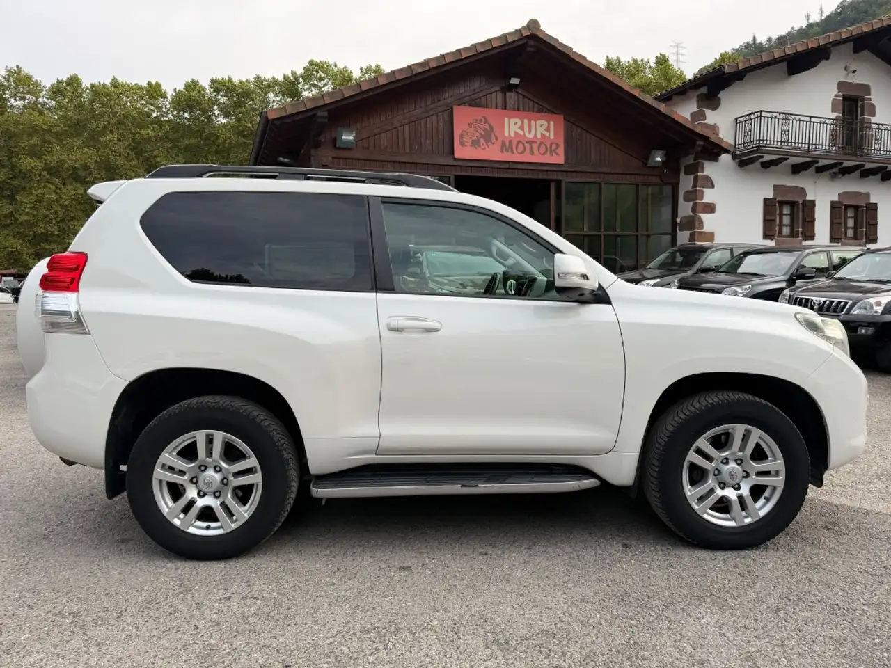 Toyota Land Cruiser D-4D VXL Aut. — photo 1 of 14