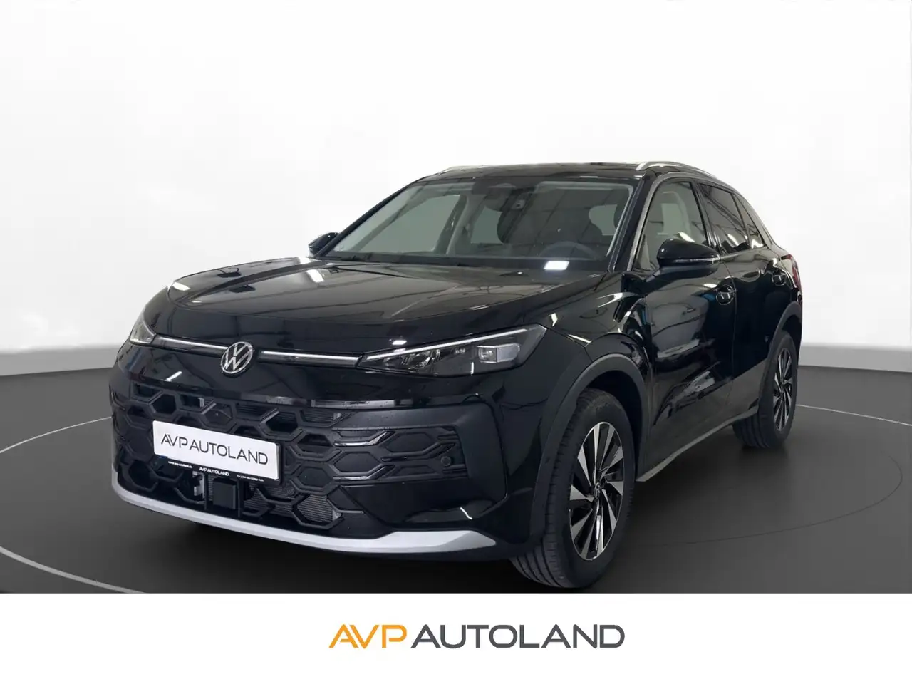 Volkswagen T-Roc 1.5 eTSI DSG Style | PANO | 8FACH | — photo 1 of 15