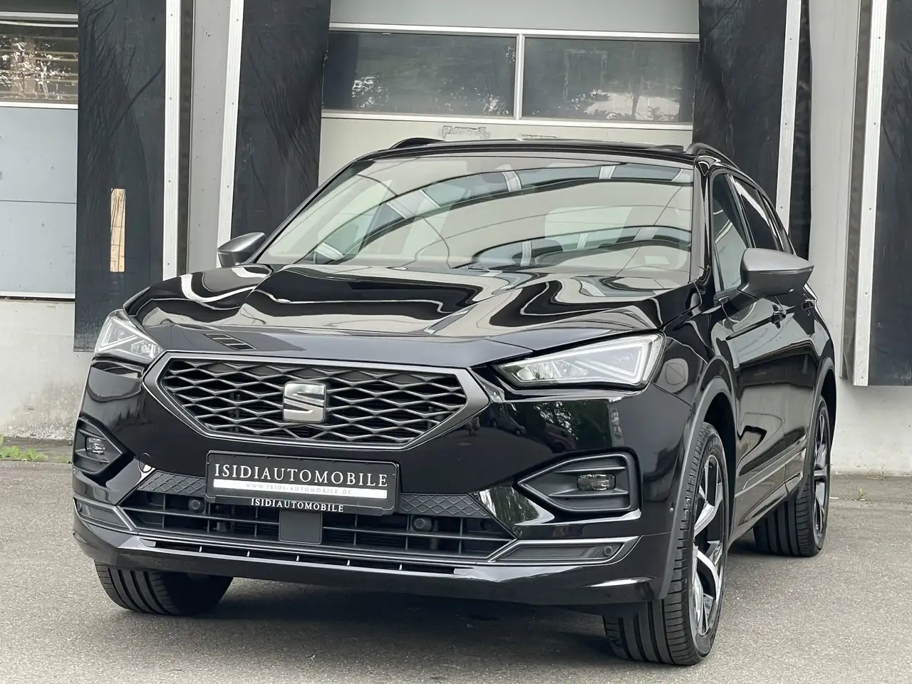 SEAT Tarraco FR DSG LED Pano ACC Memory Rü-Kamera AHK — photo 1 of 40