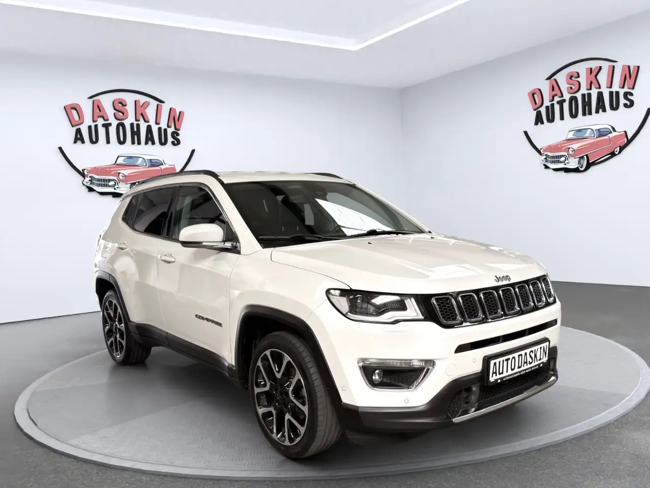 Jeep Compass Limited FWD NAVI/KAMERA/SCHECKHEFT — photo 1 of 23
