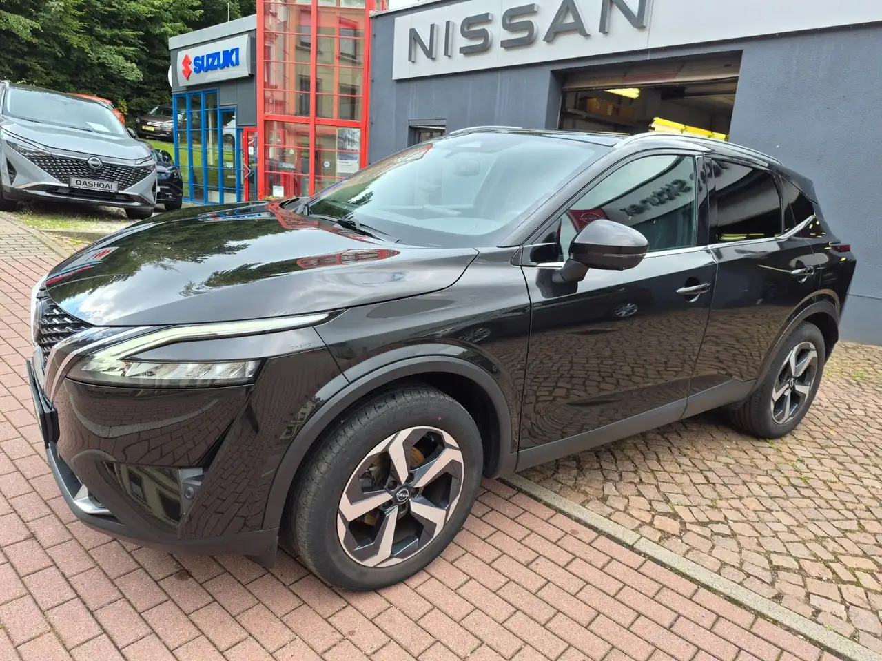 Nissan Qashqai 1.3 DIG-T MHEV 158PS N-Connecta — photo 1 of 17