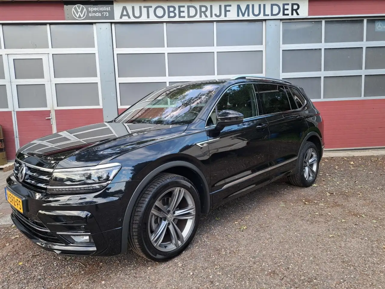 Volkswagen Tiguan Allspace 1.5 TSI 150 Pk R-Line Pano, Alcantara, Ds — photo 1 of 33