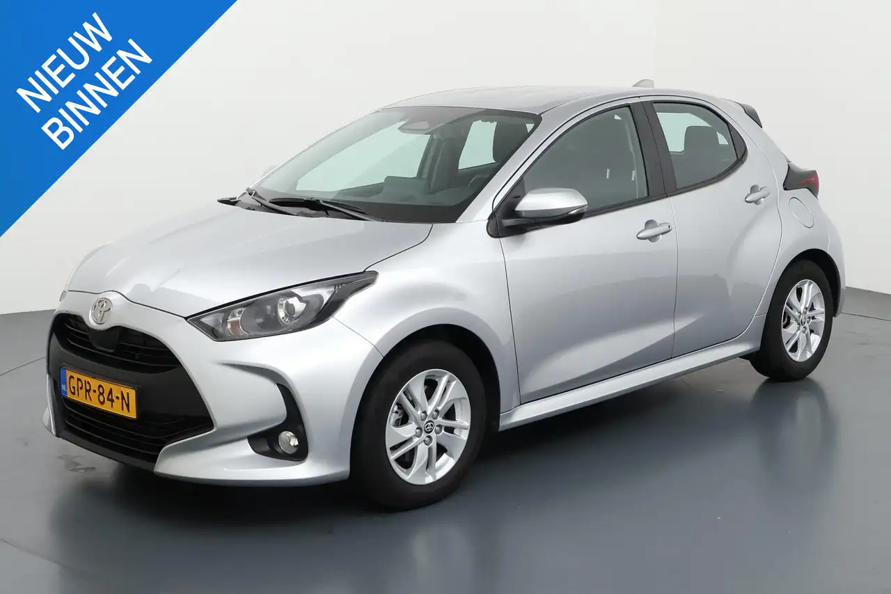 Toyota Yaris 1.5 HYBRID 115 ACTIVE I AUTOMAAT I APPLE CARPLAY I — photo 1 of 17
