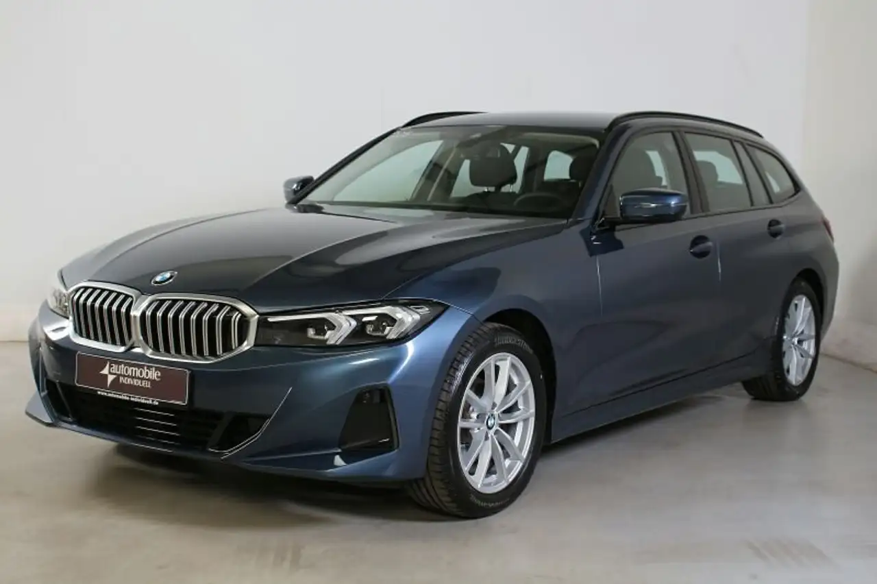 BMW 318 i AT Widescreen Parkassistent Komfortzugang — photo 1 of 20