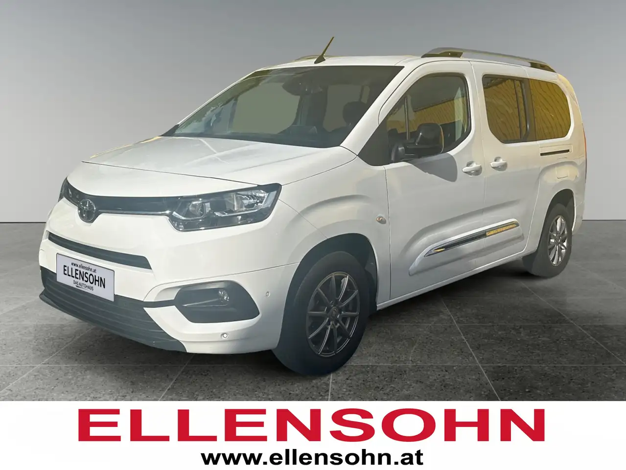 Toyota Proace City Verso 1,5lD 130PS,Family L2 inkl. Anhängekupplung — photo 1 of 23