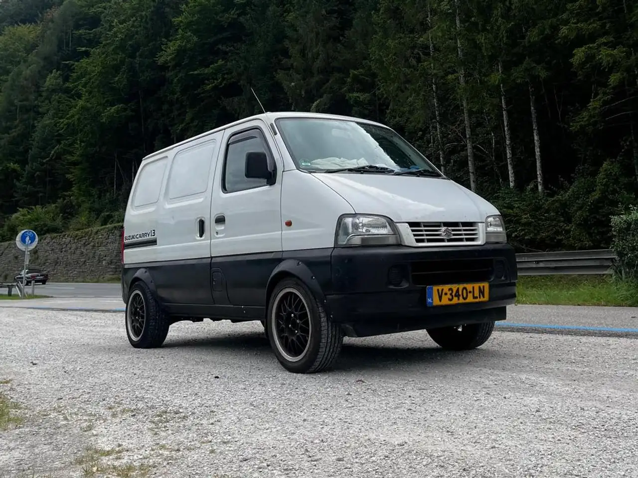 Suzuki Carry Carry 1.3-16V — photo 1 of 13