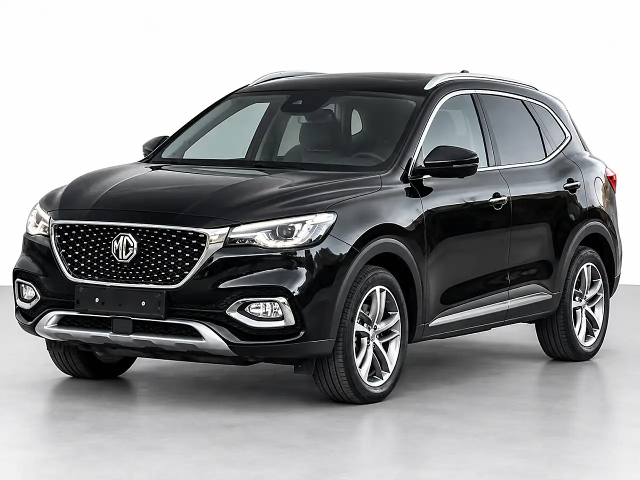 MG EHS 1,5T GDI PHEV Luxury Aut. — photo 1 of 28