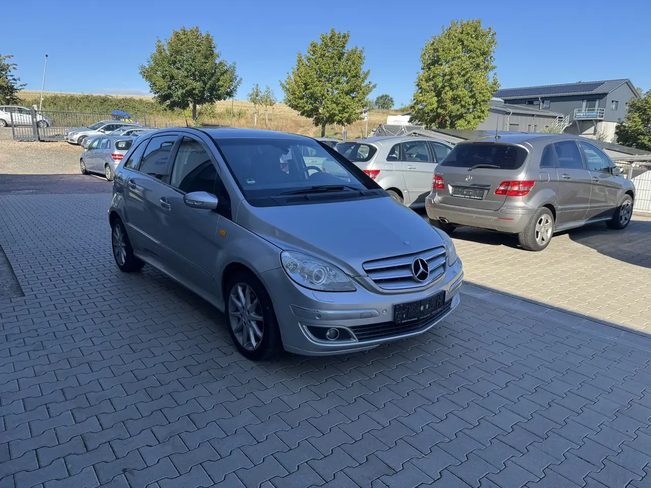 Mercedes-Benz B 200 B-Klasse Mit Neuem TÜV + GARANTIE — photo 1 of 17