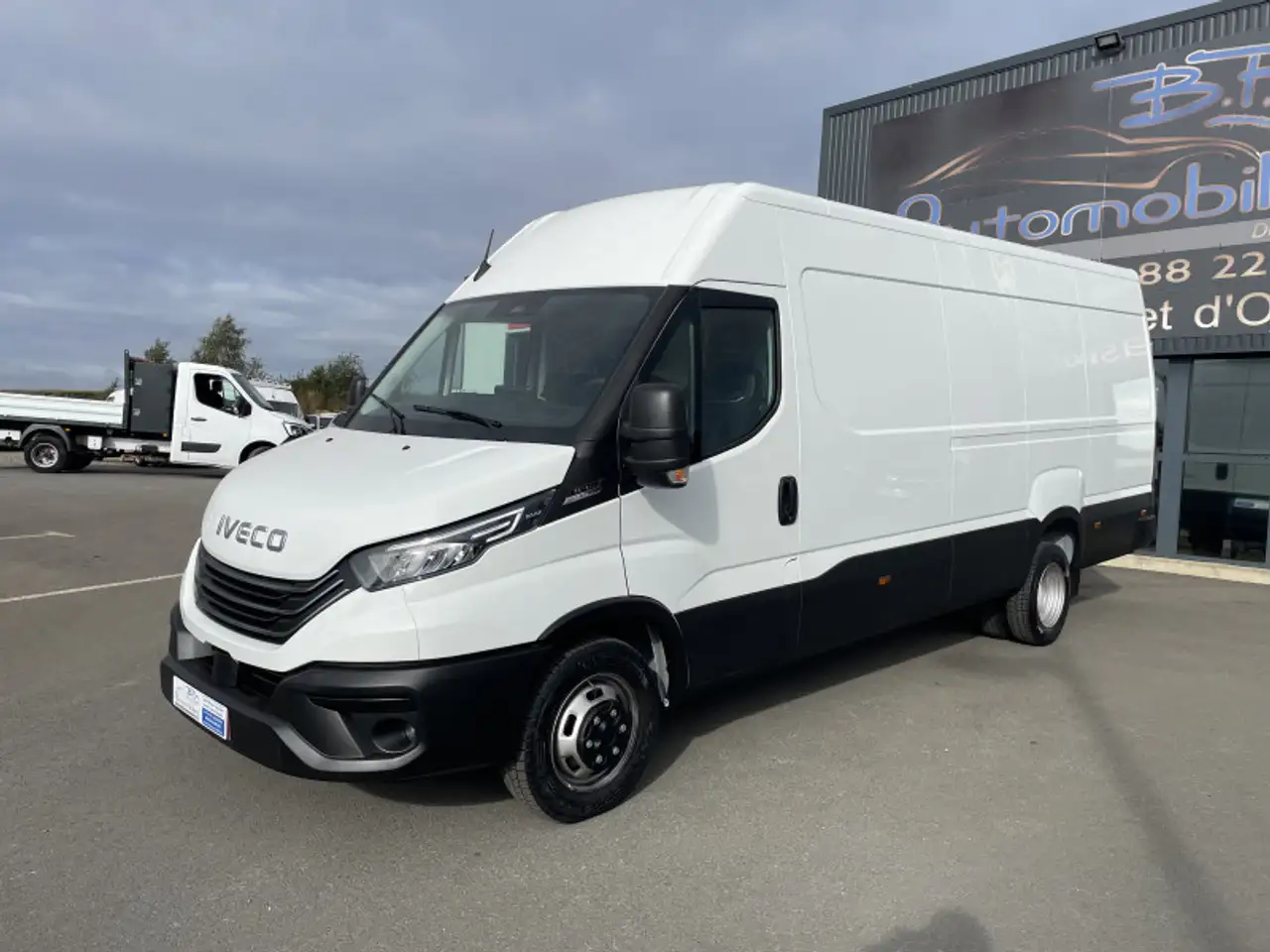 Iveco Daily 35C21H V16 4100 3.0 TOR HI-MATIC — photo 1 of 15