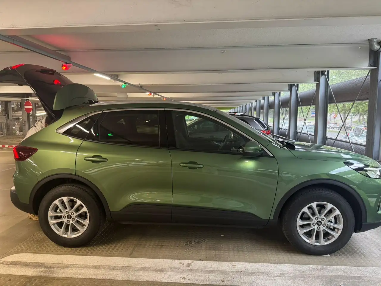 Ford Kuga 1.5 EcoBoost TITANIUM — photo 1 of 1