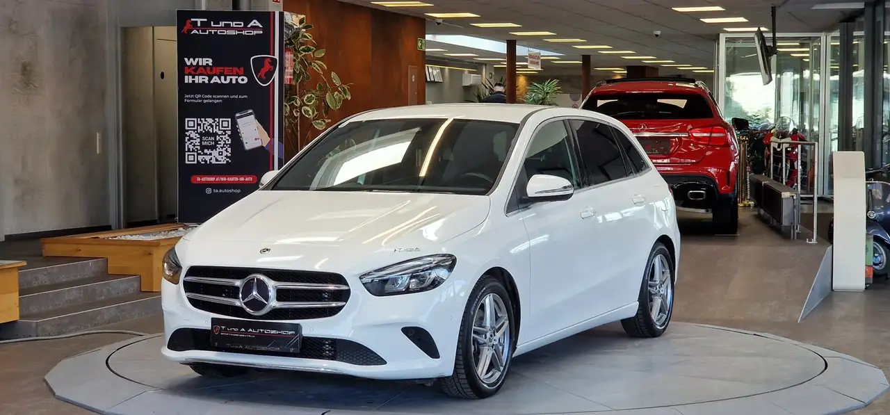 Mercedes-Benz B 200 d 4-Matic Aut. *Widescreen*Kamera*LED*Navi* — photo 1 of 30