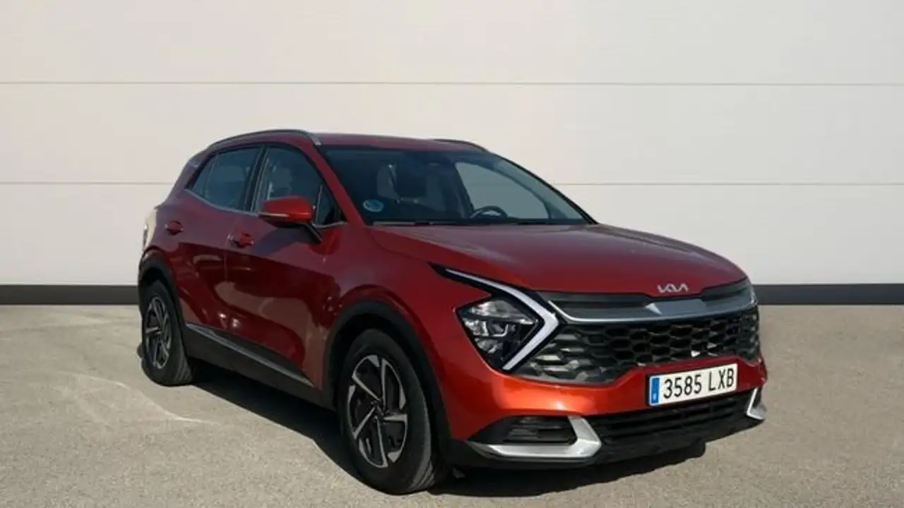 Kia Sportage 1.6 T-GDi MHEV Drive 150 — photo 1 of 25