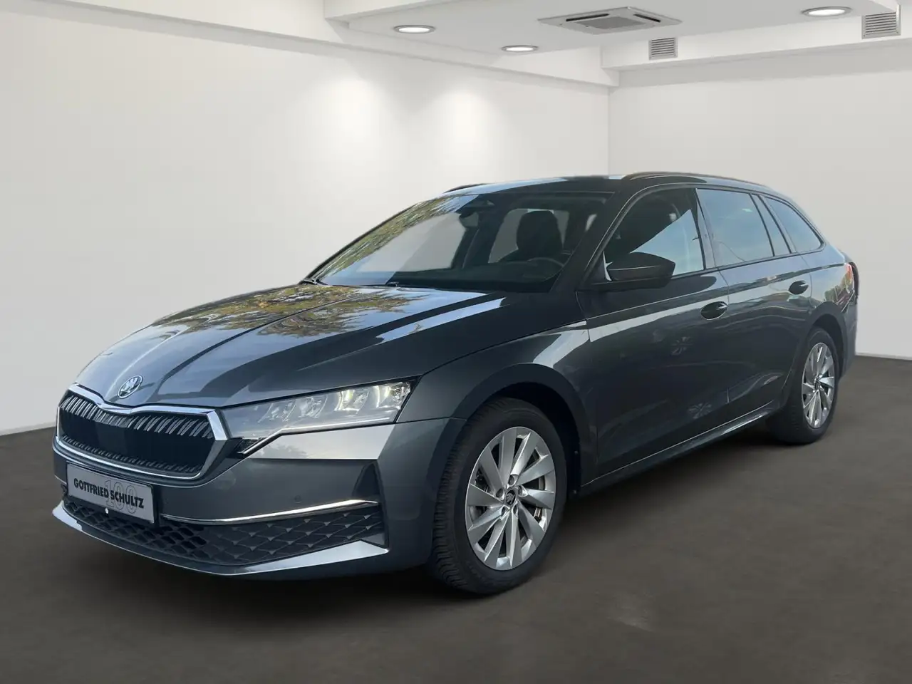 Skoda Octavia Combi Selection 2.0 TDI DSG - LED AHK ACC Navi SHZ — photo 1 of 16