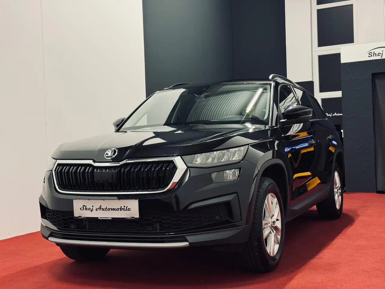 Skoda Kodiaq Ambition 4x4*Facelift*Kamera*SZH*1 Besitz* — photo 1 of 27