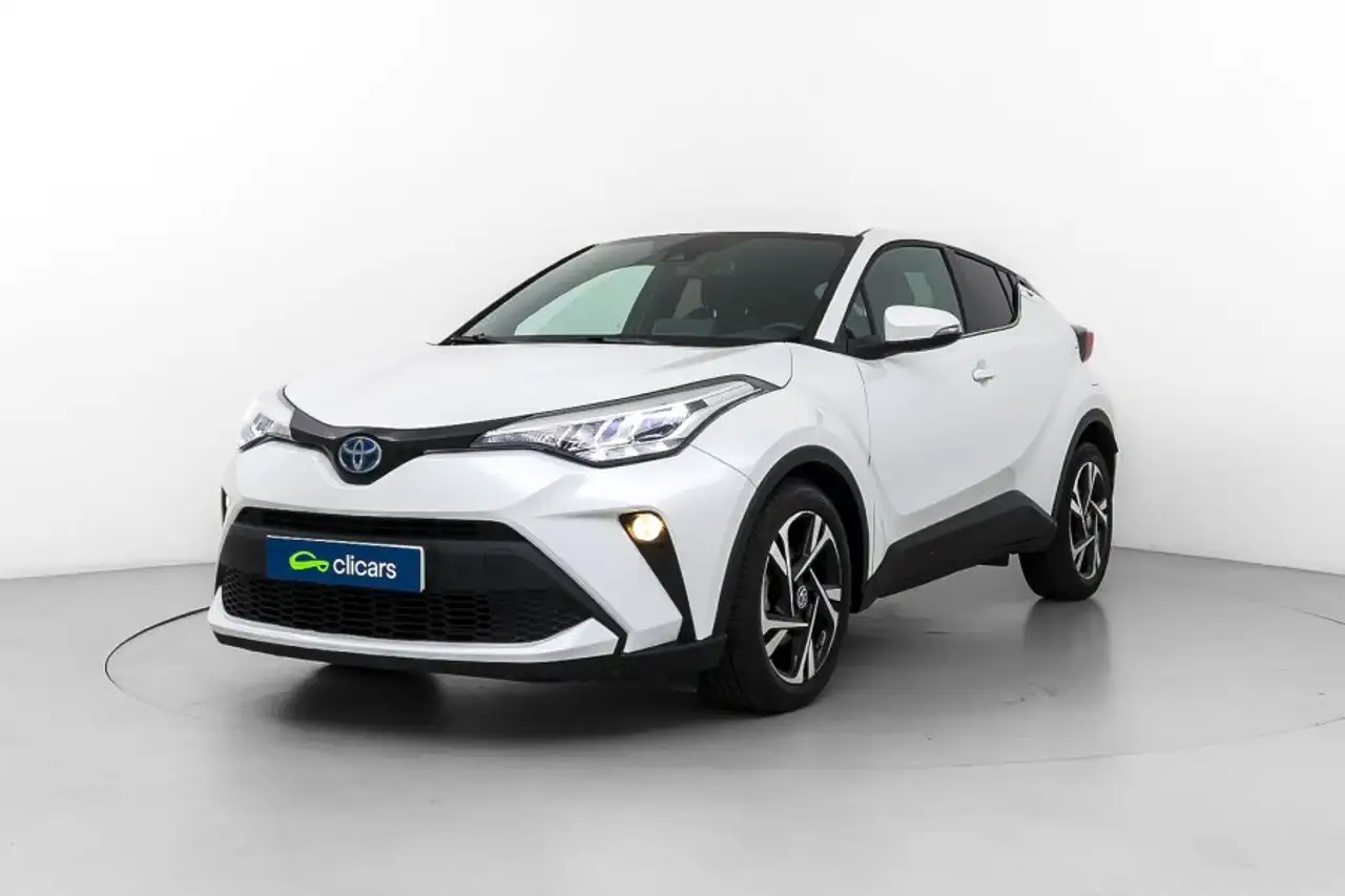 Toyota C-HR 125H Advance — photo 1 of 36